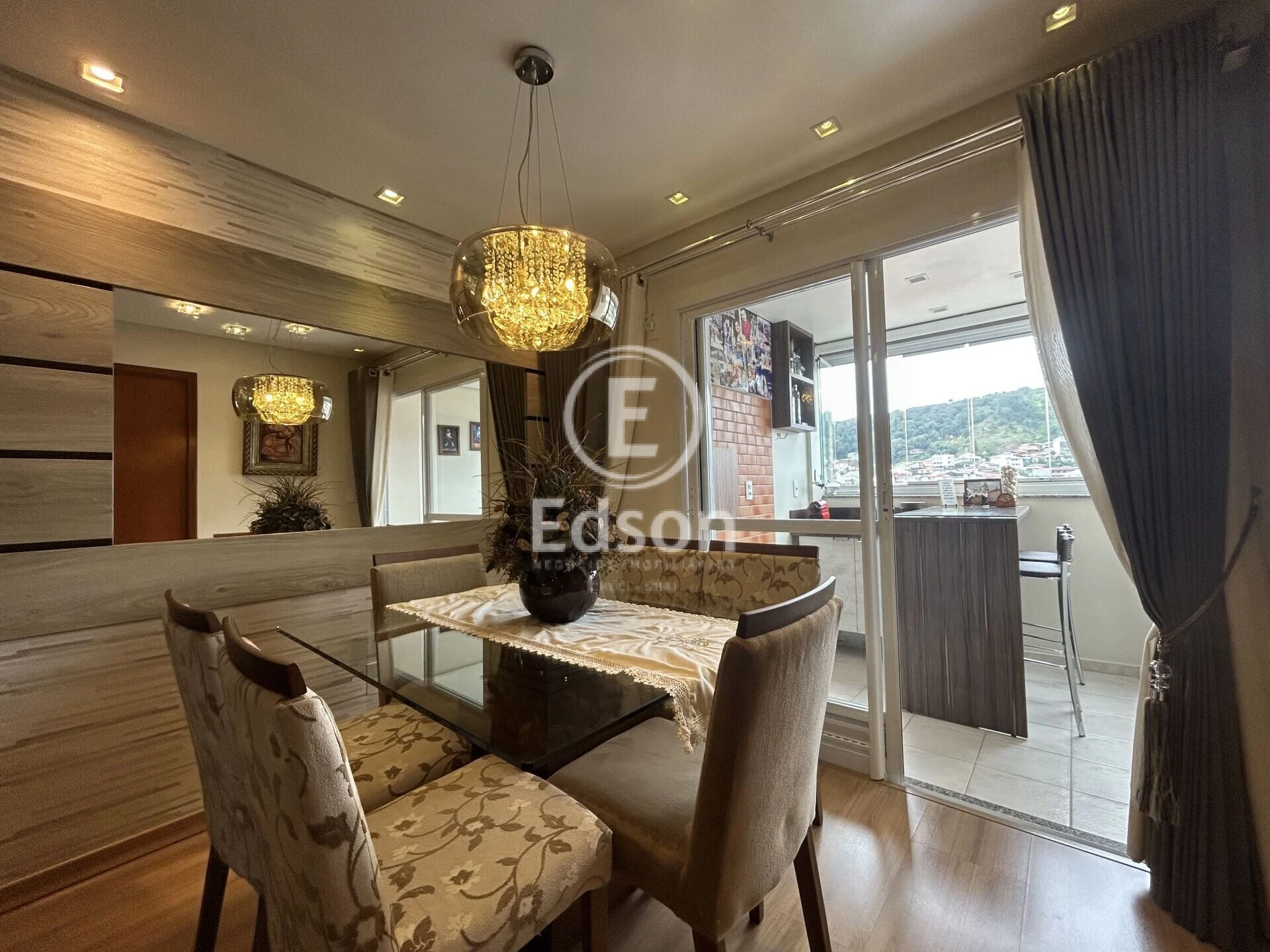 Apartamento em Fazenda Santo Antônio, São José. 2 quartos, 78m². Imagem 1 de 7