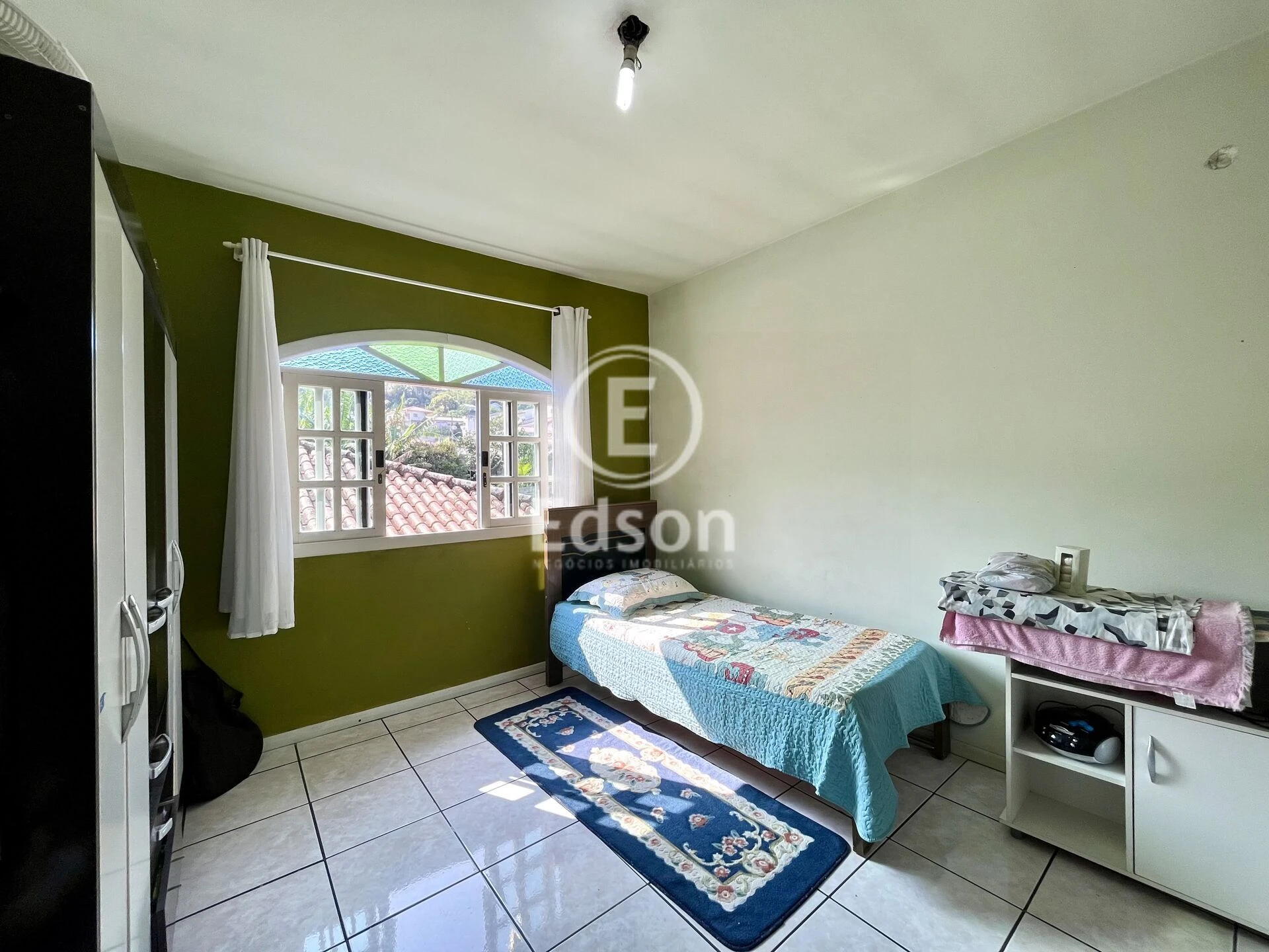 Casa em Fazenda Santo Antônio, São José. 5 quartos, 280m². Imagem 8 de 15