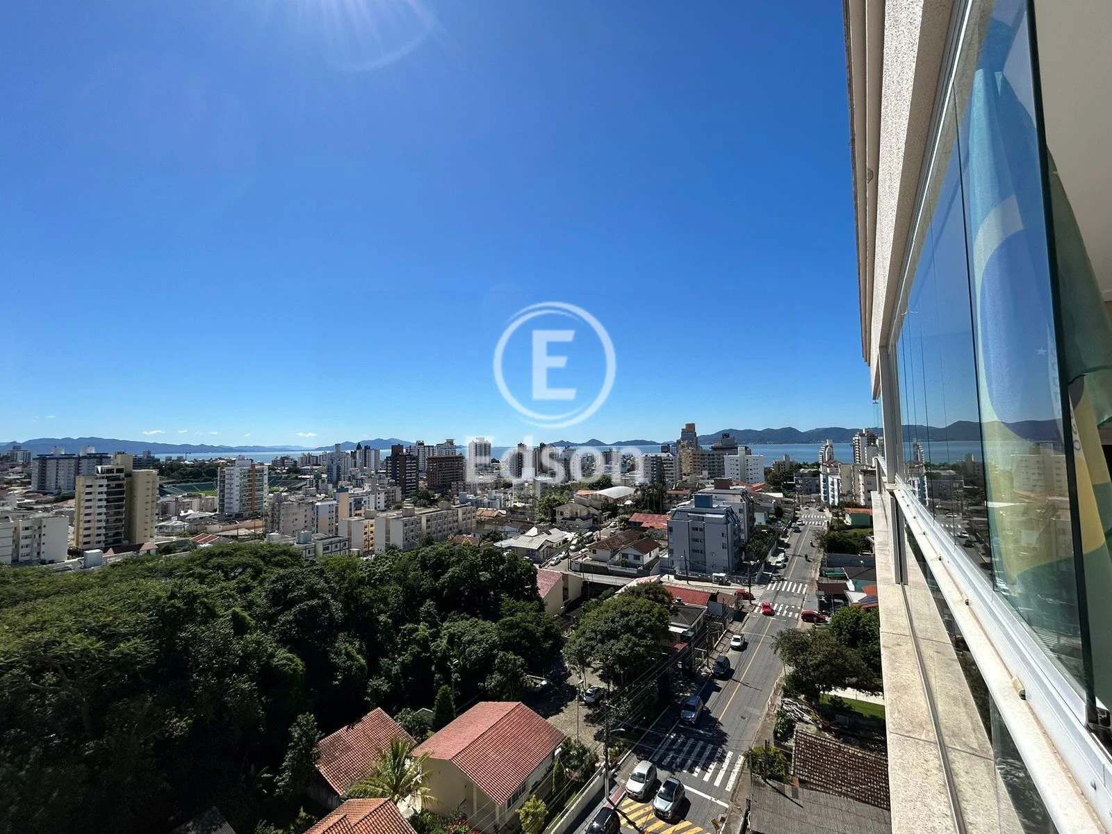Apartamento em Canto, Florianópolis. 3 quartos, 180m². Imagem 3 de 15