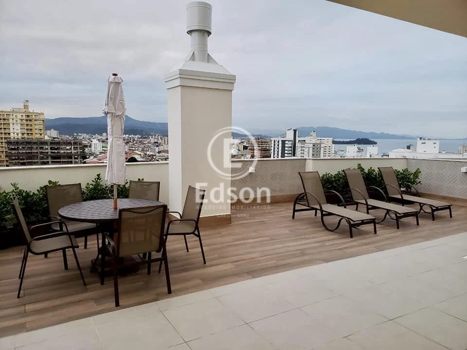 Apartamento em Barreiros, São José. 2 quartos, 74m². Imagem 9 de 12