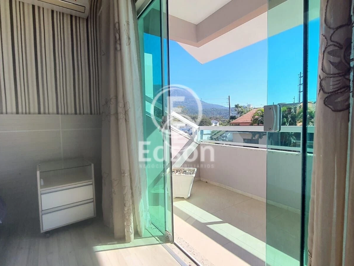 Casa em Pedra Branca, Palhoça. 4 quartos, 240m². Imagem 6 de 13