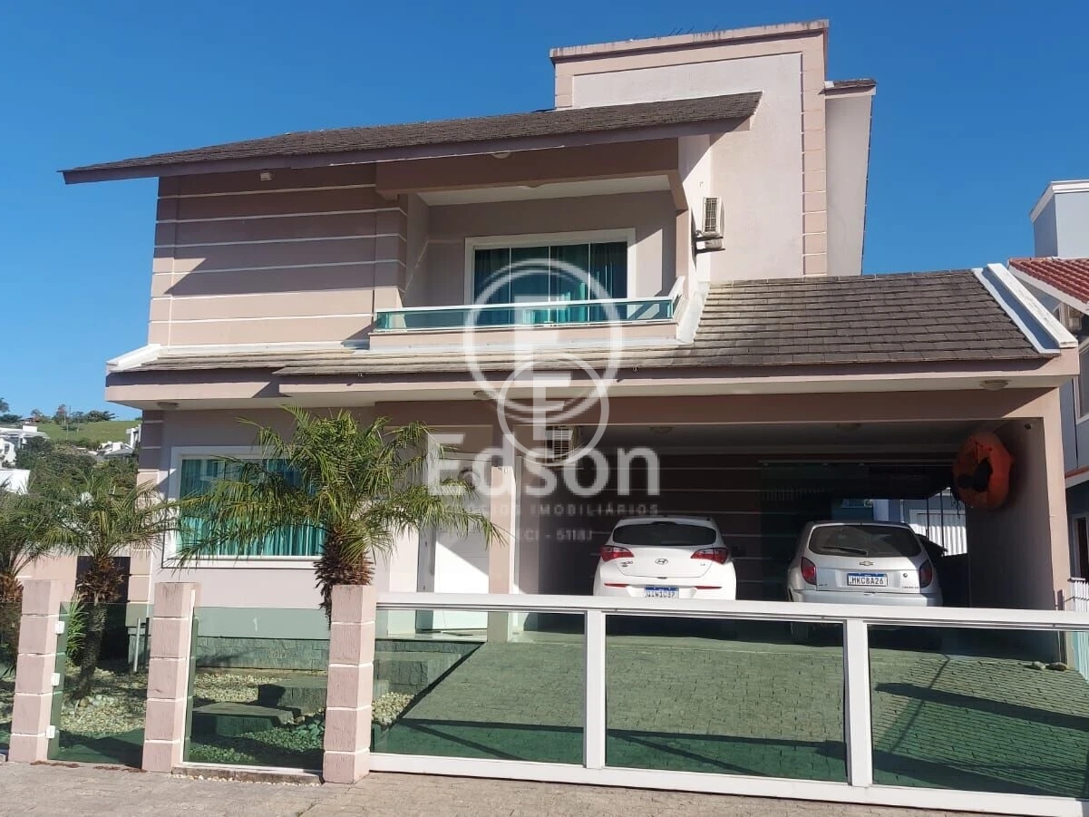 Casa em Pedra Branca, Palhoça. 4 quartos, 240m². Imagem 1 de 13