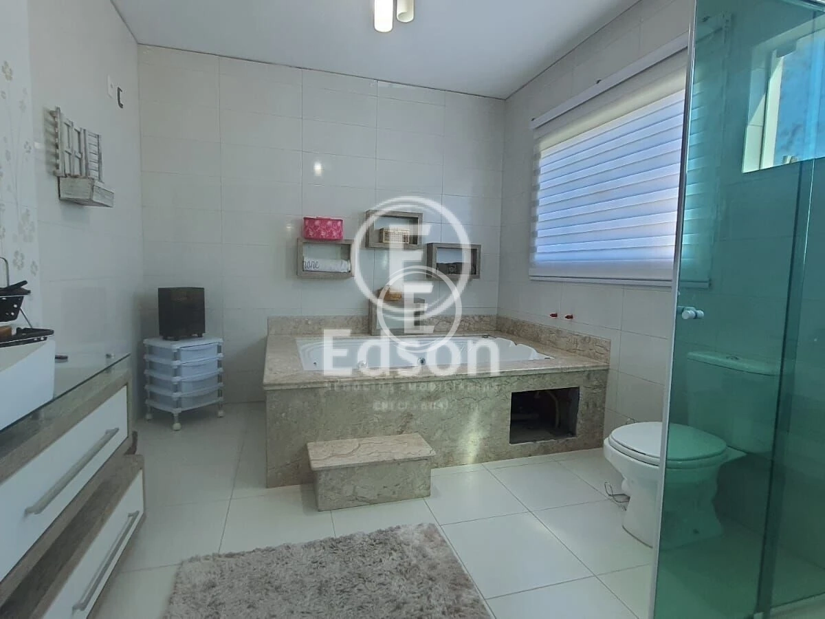 Casa em Pedra Branca, Palhoça. 4 quartos, 240m². Imagem 7 de 13