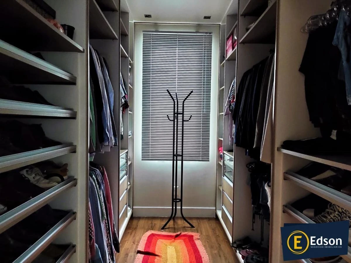 Casa em Pedra Branca, Palhoça. 4 quartos, 402m². Imagem 12 de 19