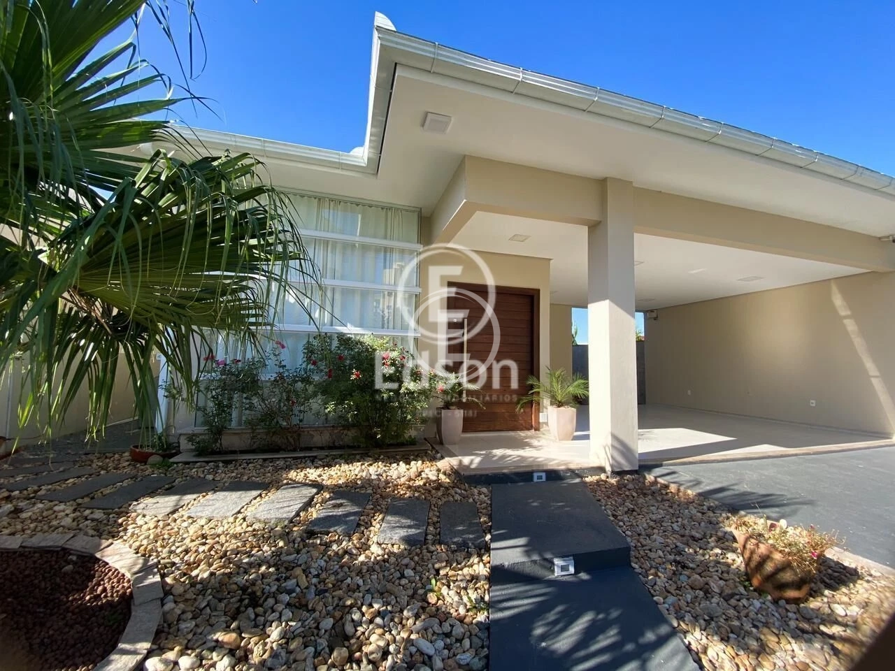 Casa em Pedra Branca, Palhoça. 3 quartos, 170m². Imagem 1 de 11