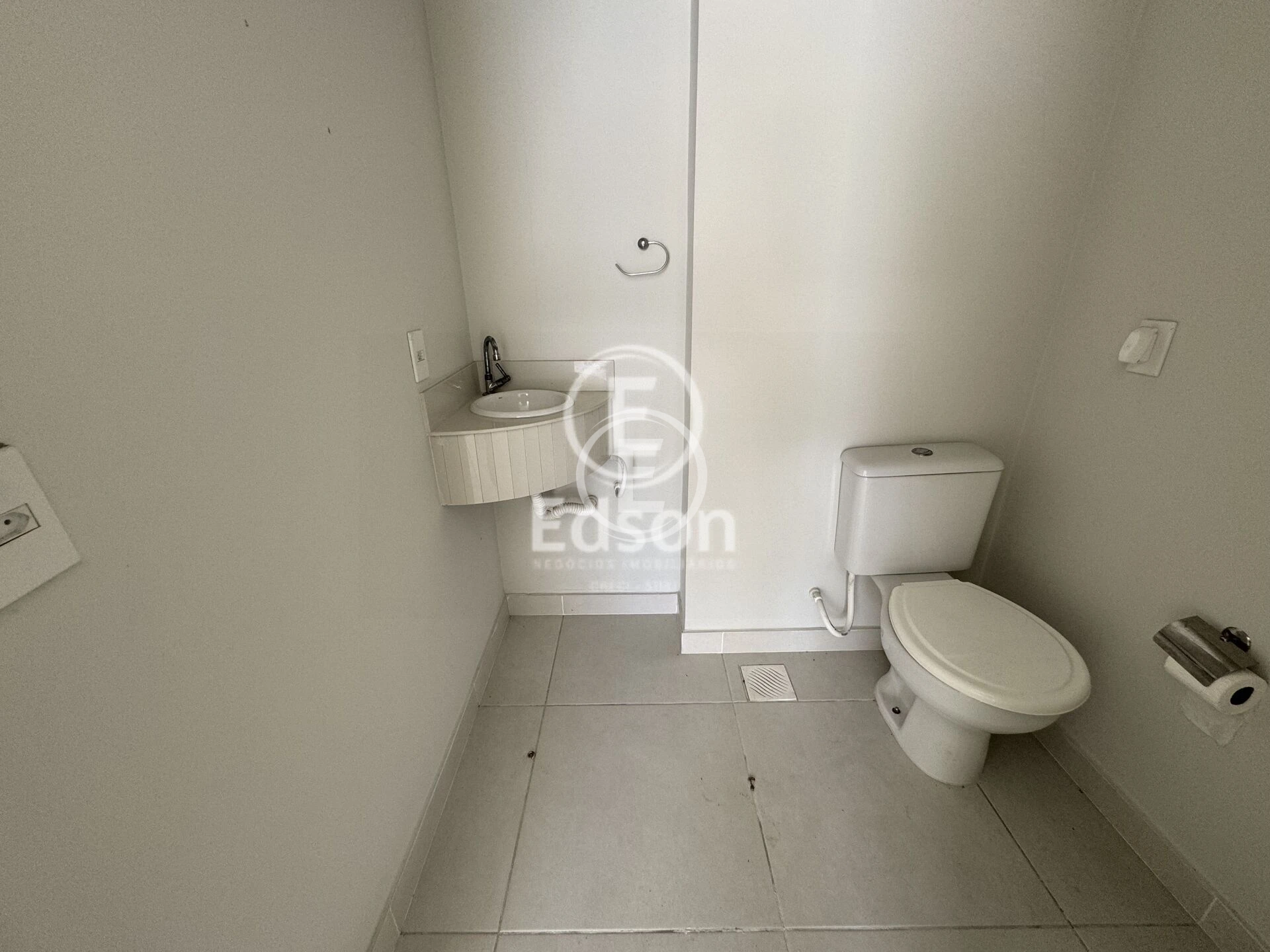 Escritório/Sala em Ponte do Imaruim, Palhoça. 0 quartos, 60m². Imagem 5 de 7