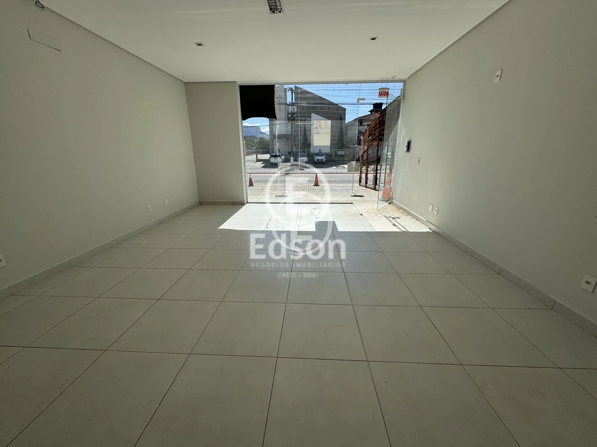 Escritório/Sala em Ponte do Imaruim, Palhoça. 0 quartos, 60m². Imagem 2 de 7