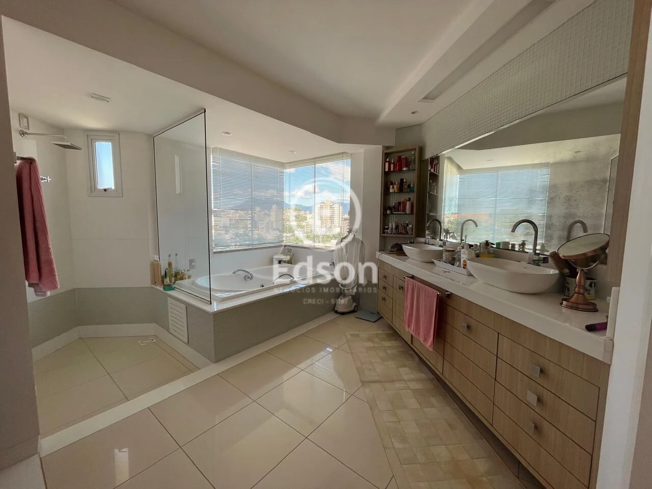 Casa em Pedra Branca, Palhoça. 3 quartos, 840m². Imagem 8 de 14