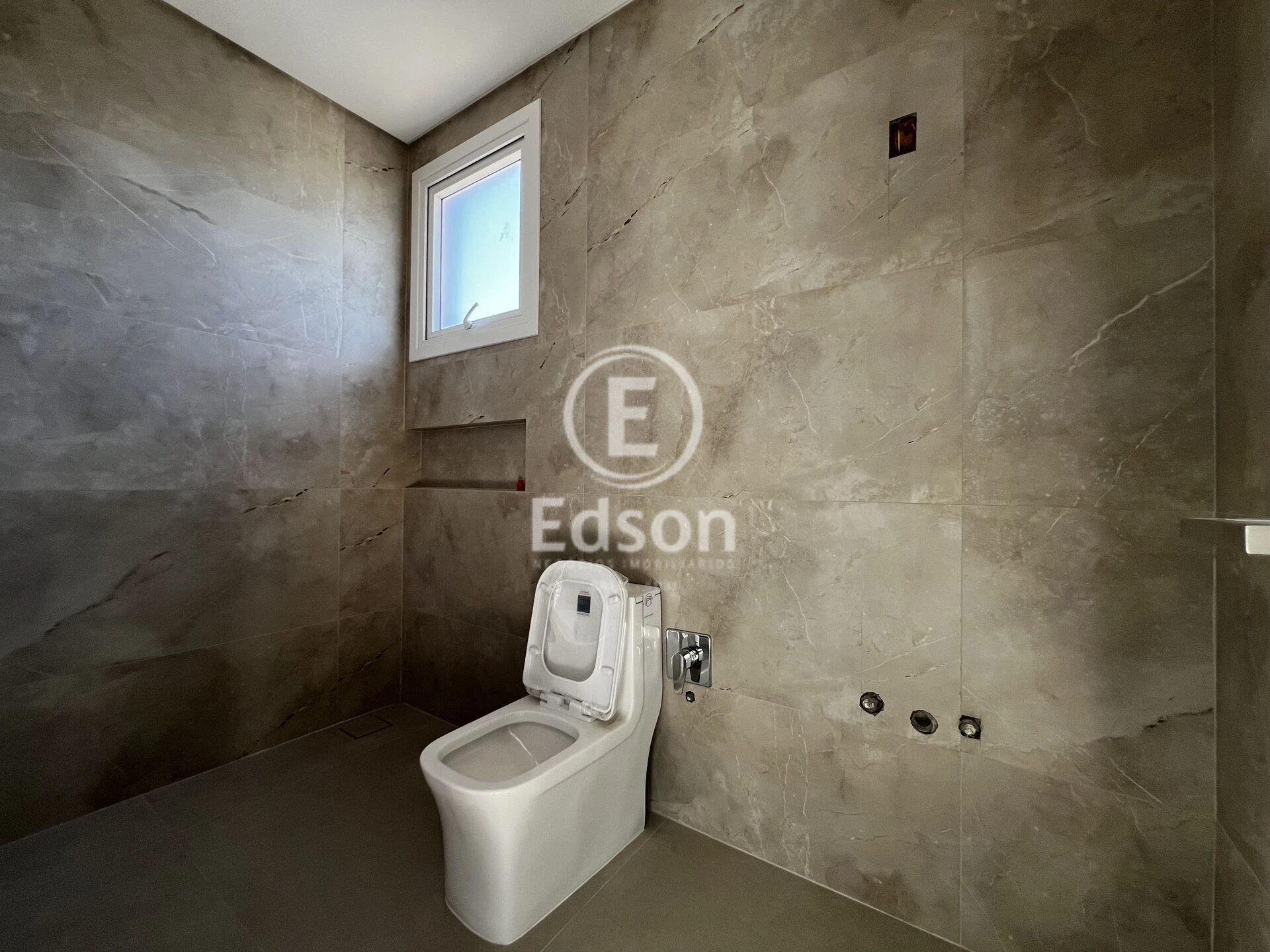 Casa em Pedra Branca, Palhoça. 3 quartos, 253m². Imagem 6 de 10