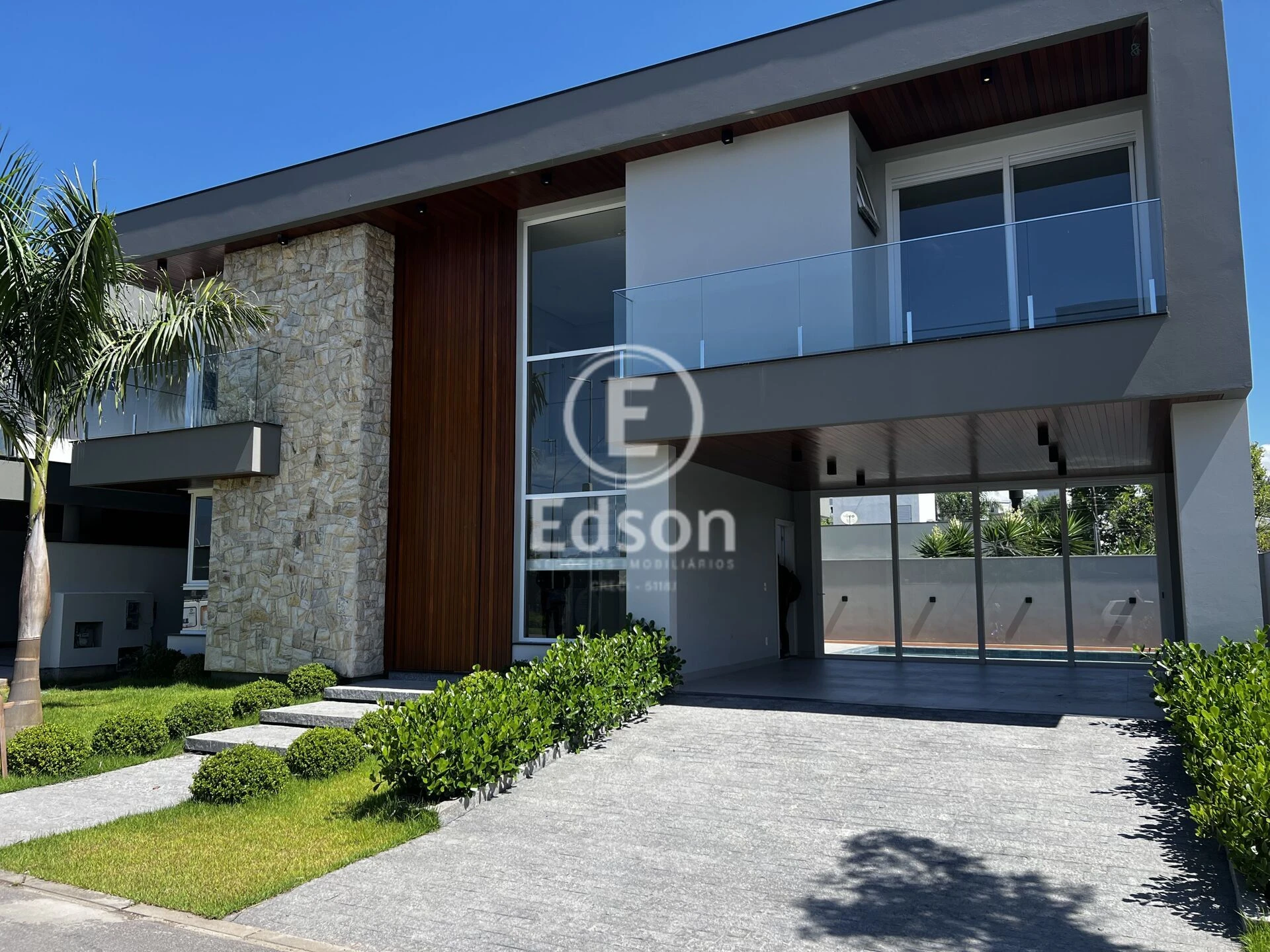 Casa em Pedra Branca, Palhoça. 3 quartos, 253m². Imagem 1 de 10