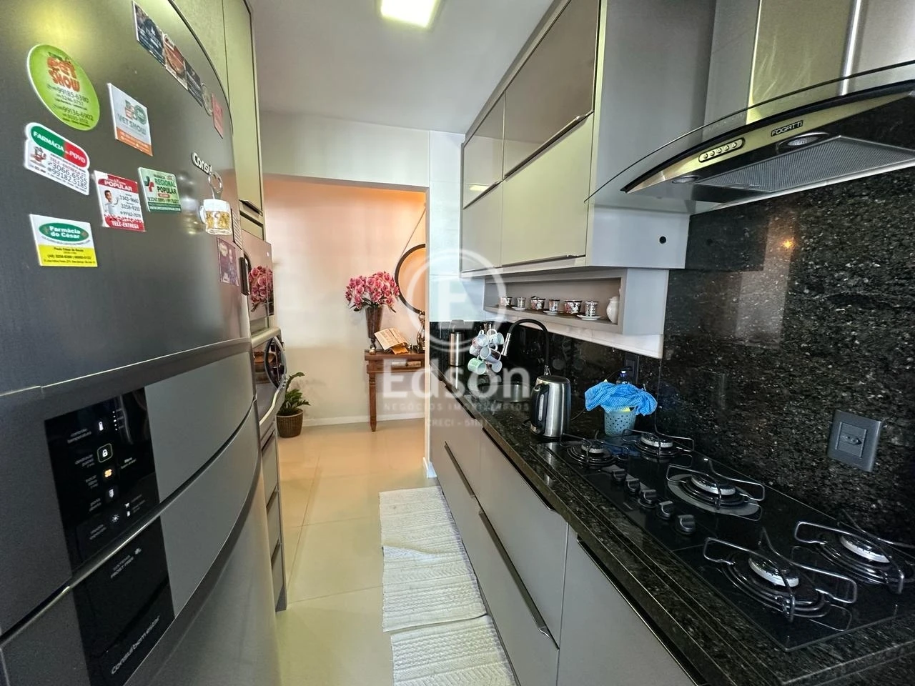 Apartamento em Barreiros, São José. 3 quartos, 92m². Imagem 3 de 15