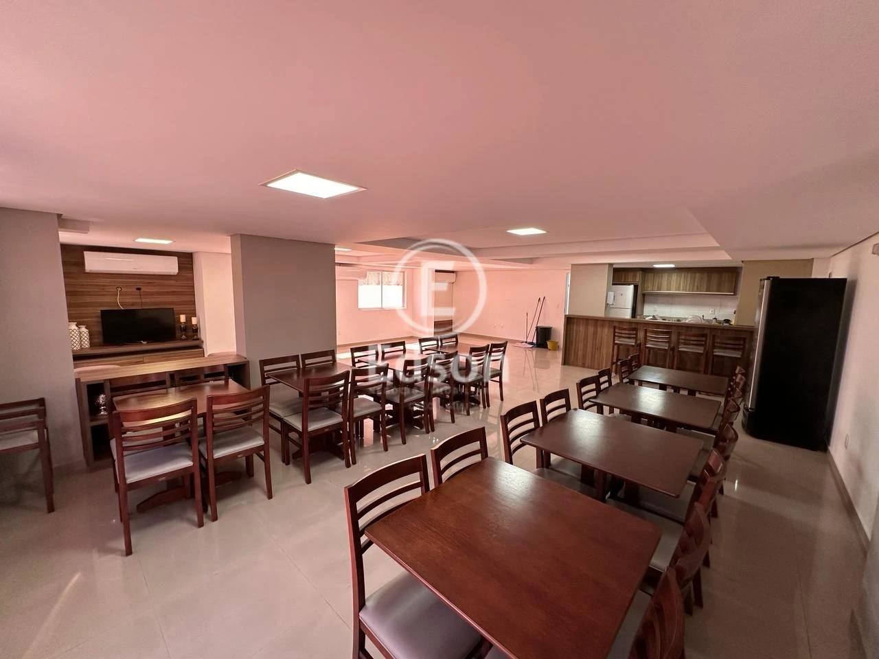 Apartamento em Barreiros, São José. 3 quartos, 92m². Imagem 8 de 15