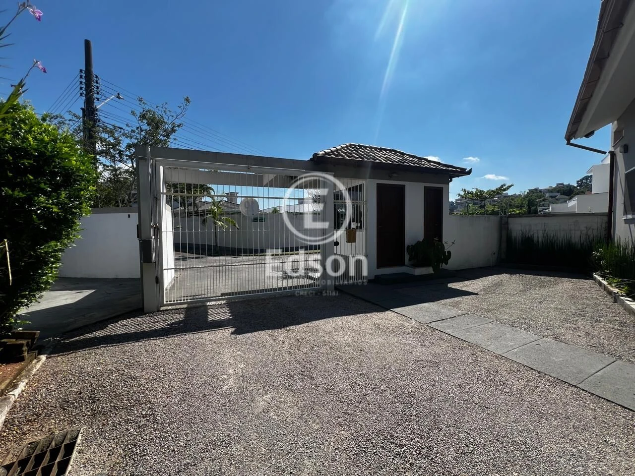 Sobrado Geminado em Pedra Branca, Palhoça. 3 quartos, 114m². Imagem 1 de 12