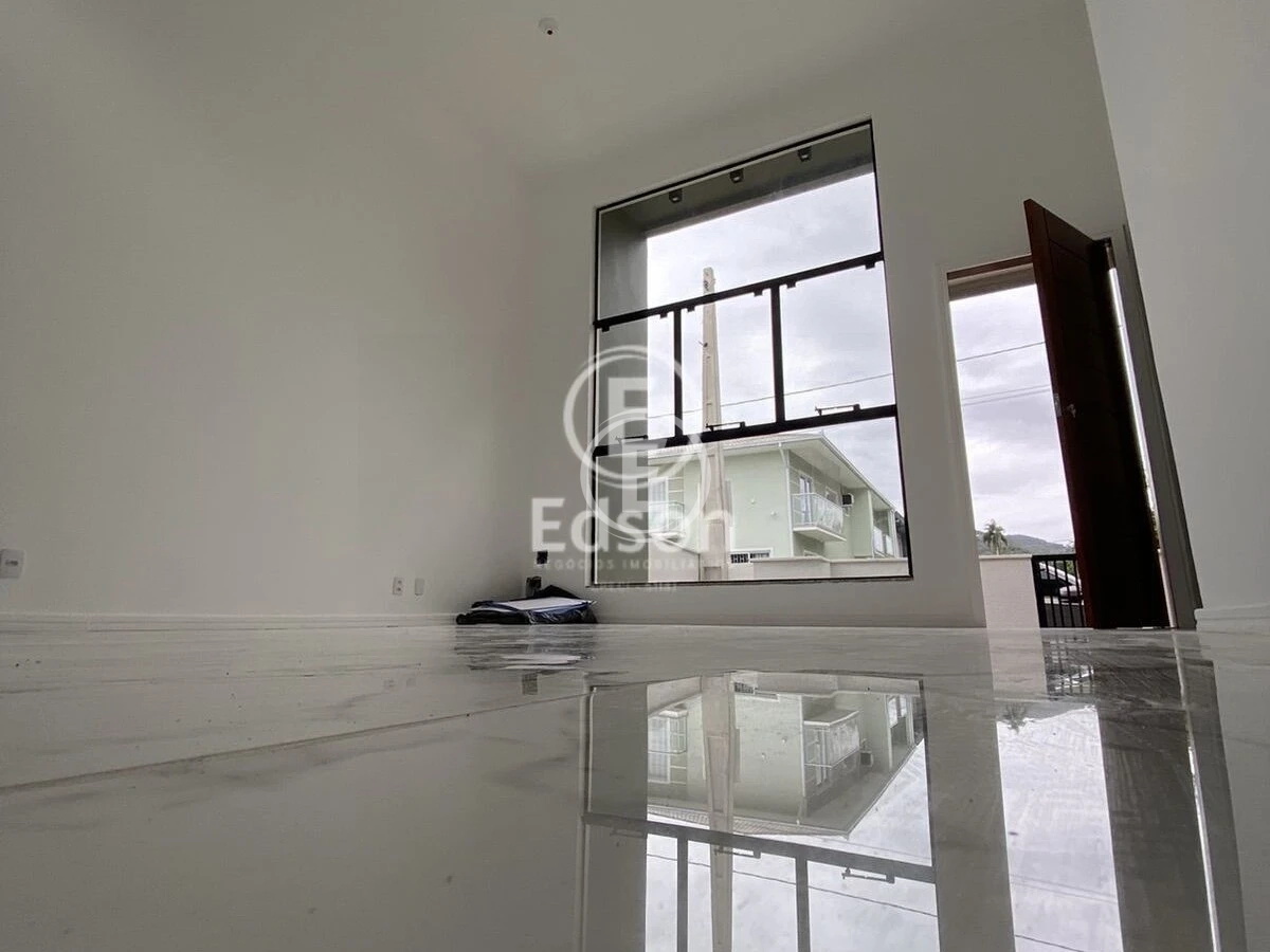 Casa em Forquilhas, São José. 3 quartos, 144m². Imagem 3 de 10