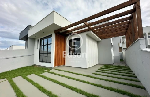 Casa com 3 quartos em Forquilhas, São José