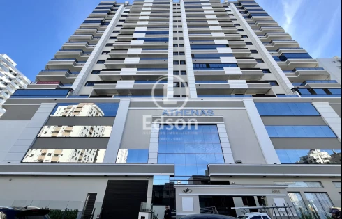 Apartamento com 3 quartos em Kobrasol, São José