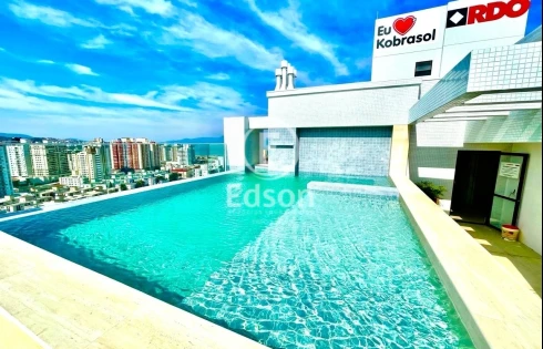 Apartamento com 3 quartos em Kobrasol, São José