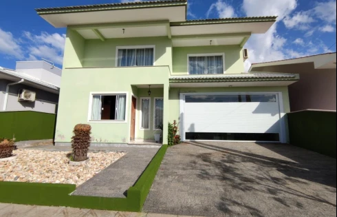 Casa com 3 quartos em Praia de Fora, Palhoça