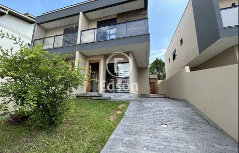 Sobrado Geminado com 3 quartos em Pagani, Palhoça