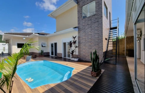 Casa com 4 quartos em Pedra Branca, Palhoça