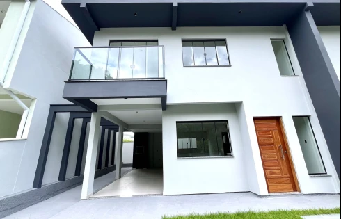 Casa com 3 quartos em Forquilhas, São José