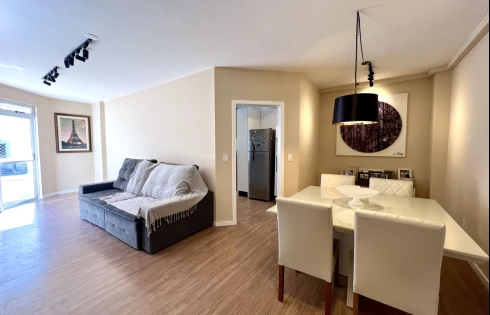 Apartamento com 3 quartos em Kobrasol, São José