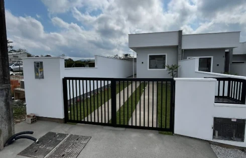 Casa Geminada com 2 quartos em Ipiranga, São José