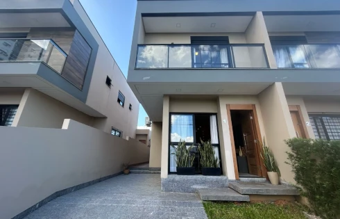 Sobrado Geminado com 3 quartos em Passa Vinte, Palhoça