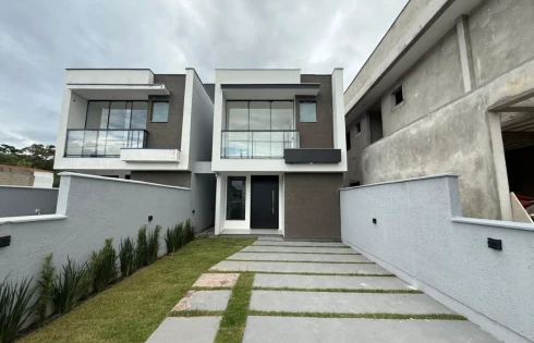 Sobrado Geminado com 3 quartos em Forquilhas, São José