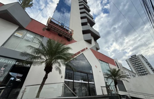 Escritório/Sala com 0 quartos em Kobrasol, São José