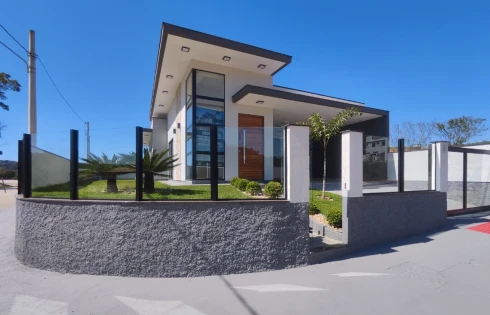 Casa com 3 quartos em Forquilhas, São José