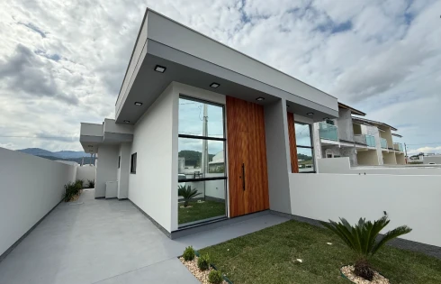 Casa Geminada com 2 quartos em Forquilhas, São José