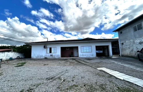 Casa com 3 quartos em Barra do Aririú, Palhoça