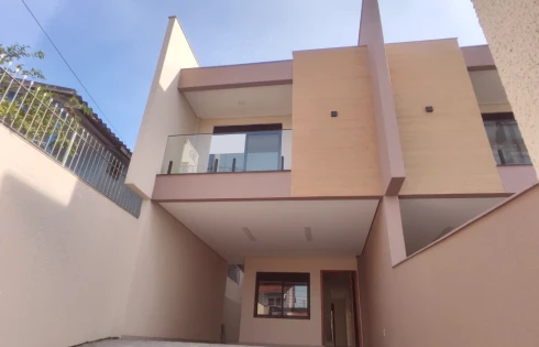 Sobrado Geminado com 3 quartos em Ipiranga, São José
