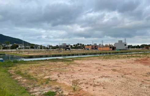 Terreno com 0 quartos em Deltaville, Biguaçu