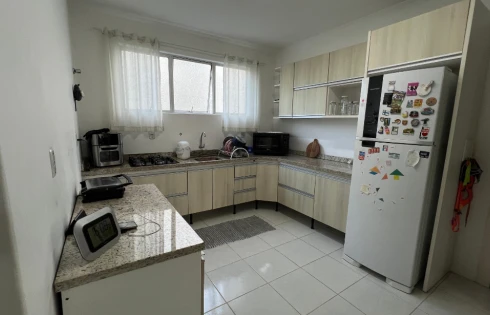 Apartamento com 3 quartos em Abraão, Florianópolis