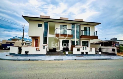 Casa com 2 quartos em Bela Vista, Palhoça