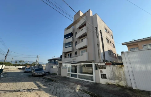 Apartamento com 2 quartos em Caminho Novo, Palhoça
