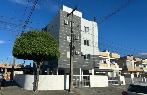 Apartamento com 2 quartos em Aririú, Palhoça
