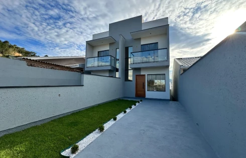 Sobrado Geminado com 2 quartos em Bela Vista, Palhoça