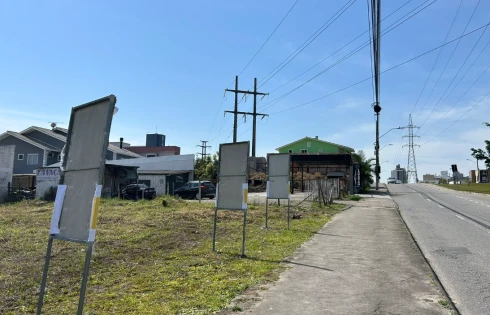 Terreno com 0 quartos em Pagani, Palhoça