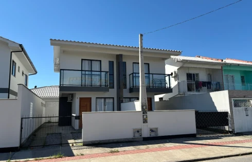 Sobrado Geminado com 2 quartos em Nova Palhoça, Palhoça