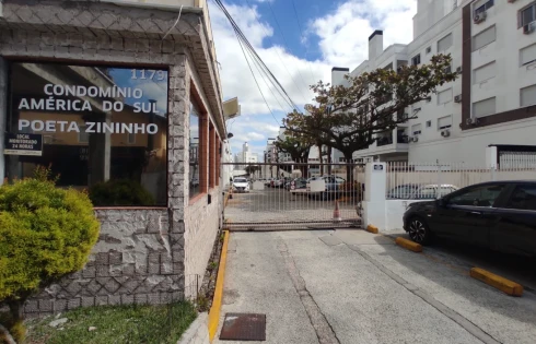 Apartamento com 3 quartos em Abraão, Florianópolis