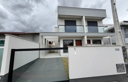 Sobrado Geminado com 3 quartos em Bela Vista, Palhoça