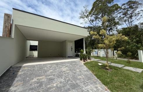 Casa com 3 quartos em Forquilhas, São José