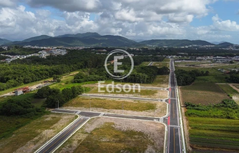 Terreno com 0 quartos em Sertão do Maruim, São José