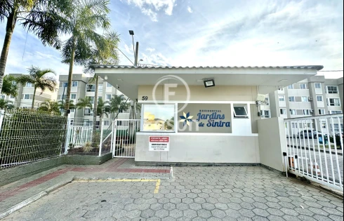 Apartamento com 2 quartos em Sertão do Maruim, São José