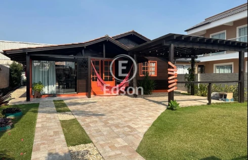 Casa com 3 quartos em Pinheira, Palhoça