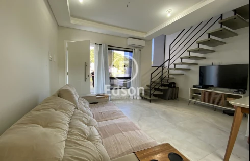 Sobrado Geminado com 2 quartos em Forquilhas, São José