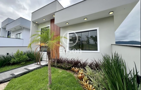 Casa com 4 quartos em Forquilhas, São José